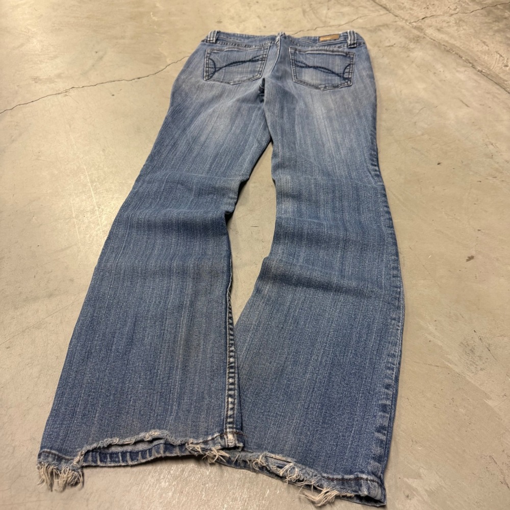 Refuge Women Medium Wash Bootcut Jeans Size 5R JT-2320CR32 Distressed Hem